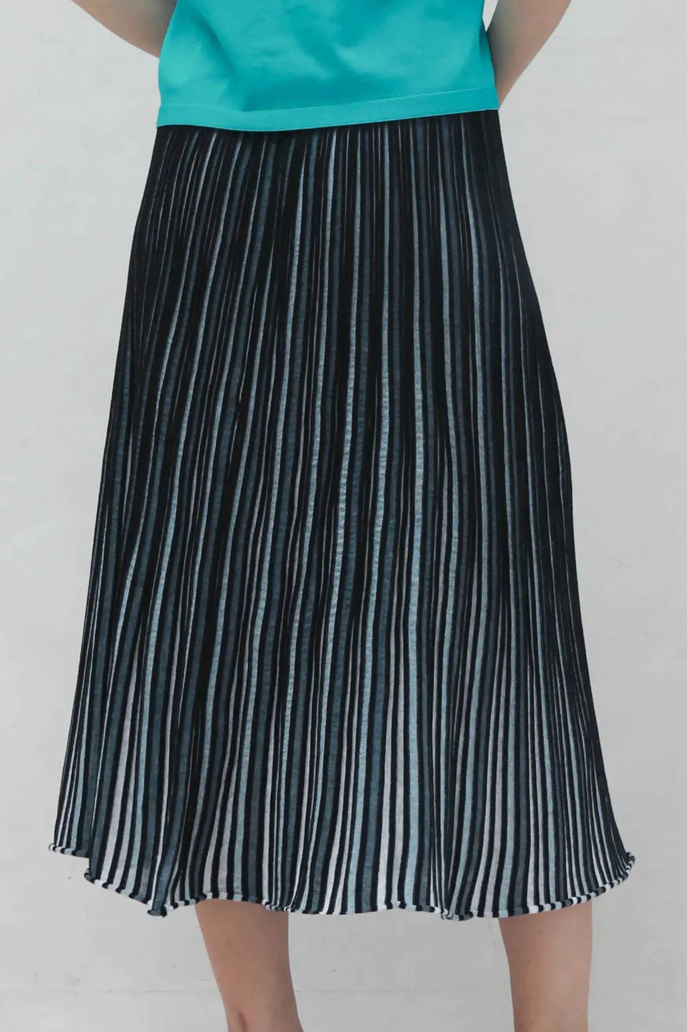 Knitted Pleated Midi Skirt